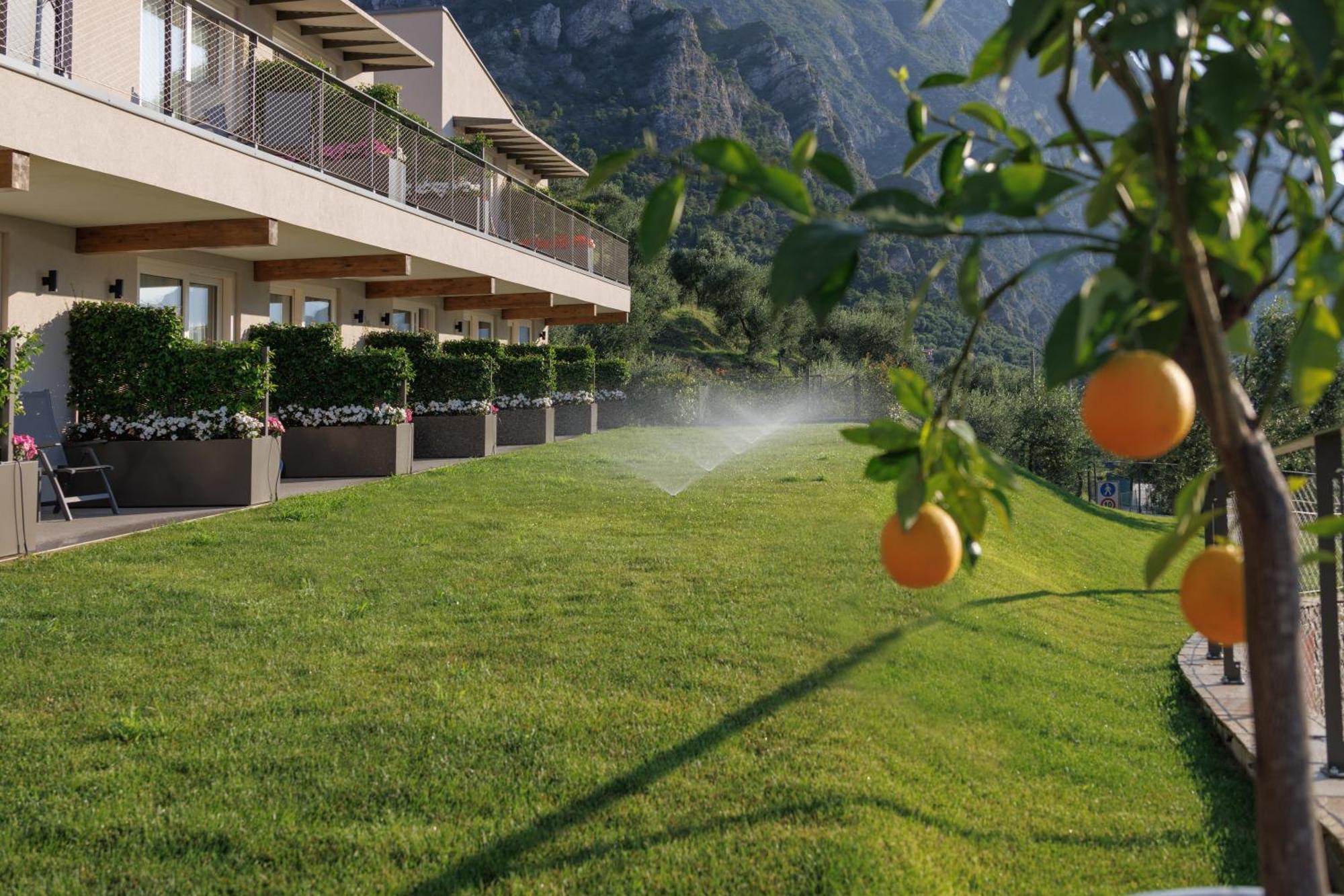 Llac Living Nature Hotel Limone sul Garda Exterior foto