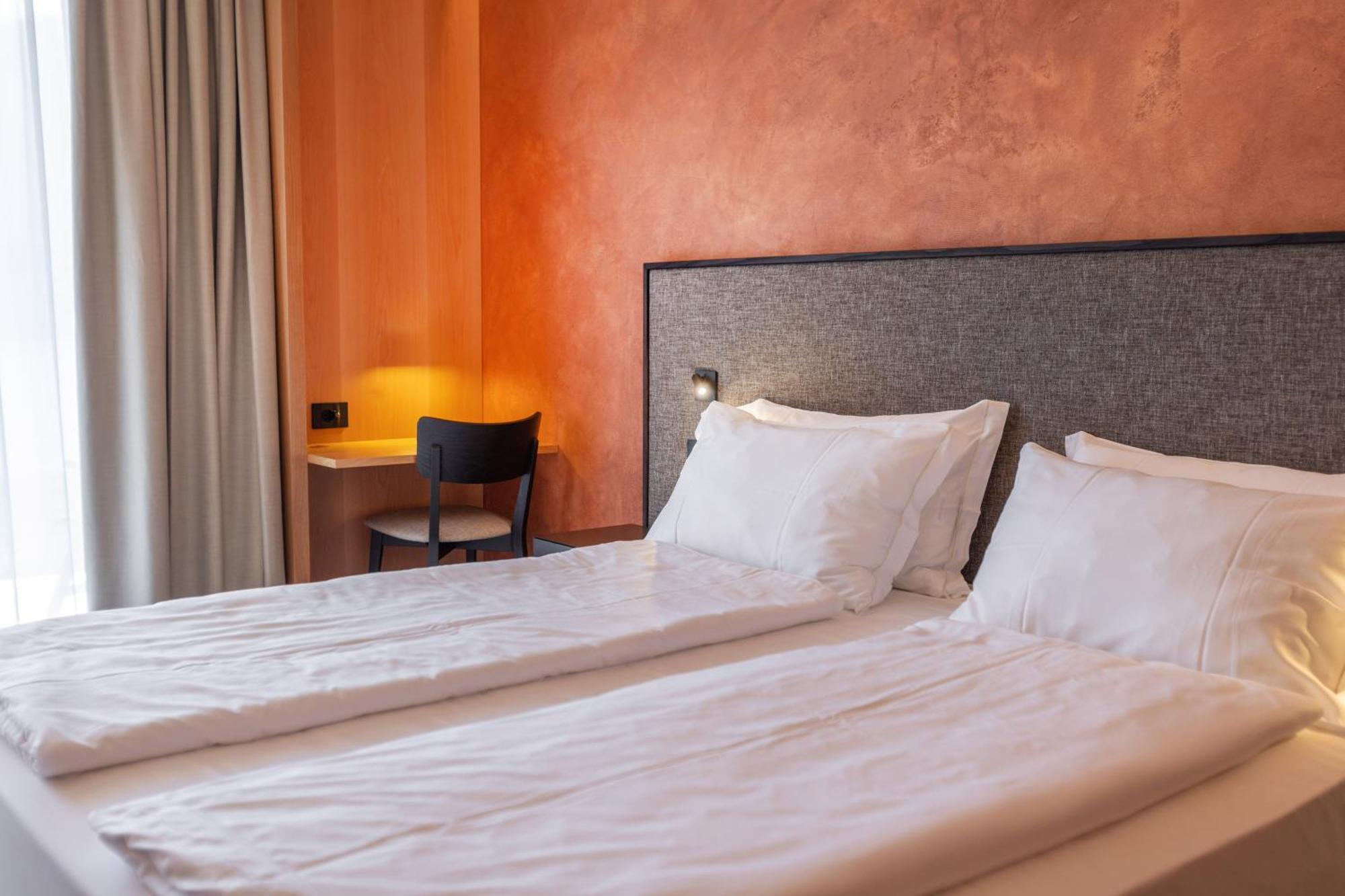 Llac Living Nature Hotel Limone sul Garda Quarto foto