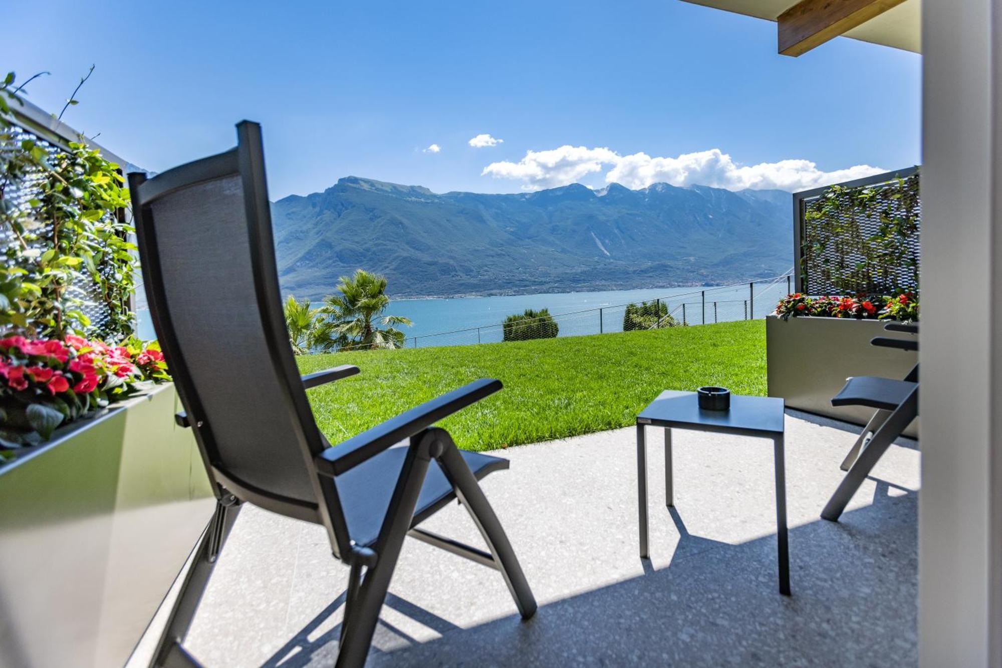Llac Living Nature Hotel Limone sul Garda Quarto foto