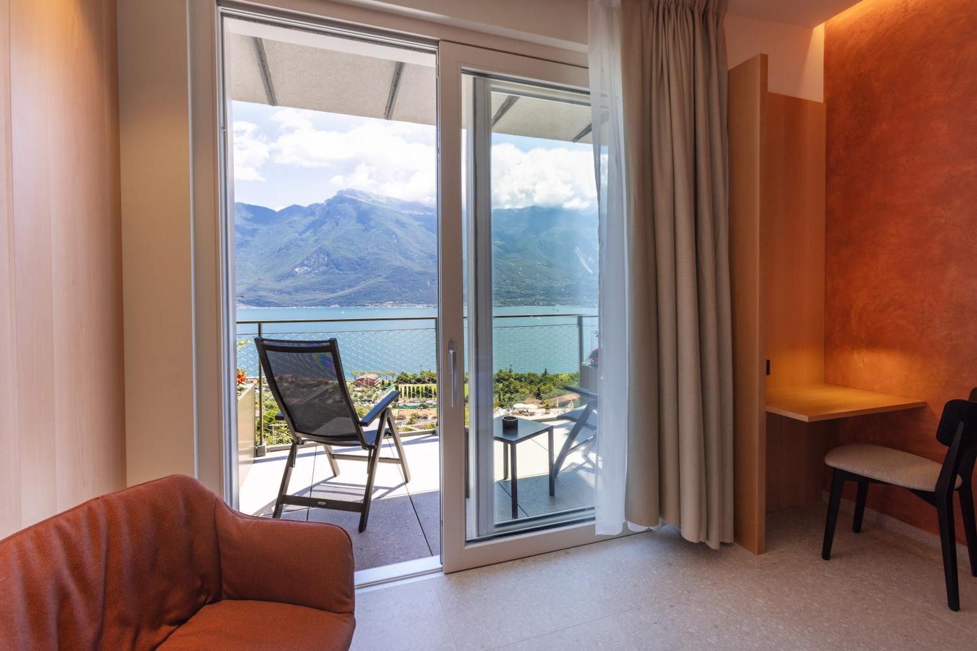Llac Living Nature Hotel Limone sul Garda Quarto foto